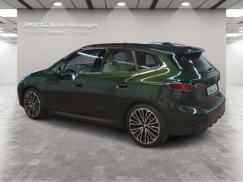 Gebraucht BMW 223 Active Tourer M Sport 204 PS (150 kW) 2023 Grün Van / Kleinbus
