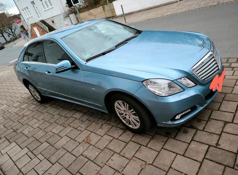 Gebraucht Mercedes E350 231 PS (169 kW) 2009 Blau Limousine
