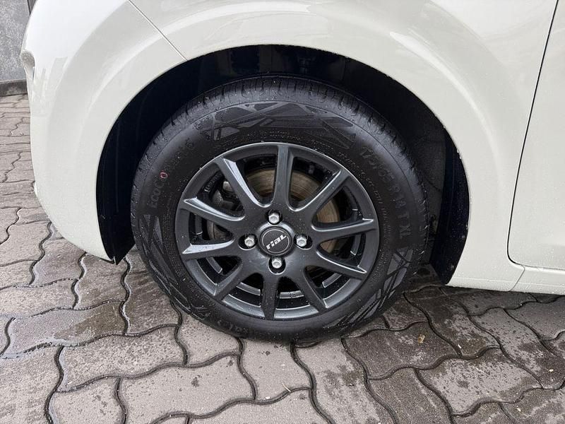 Gebraucht Kia Picanto Edition 7 67 PS (49 kW) 2021 M9y) milky beige met. (beige Kleinwagen