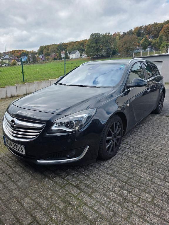 Schwarz Gebraucht 2014 Opel Insignia Eco Kombi | 5.900 € (Guter Preis) - Bild 1/4
