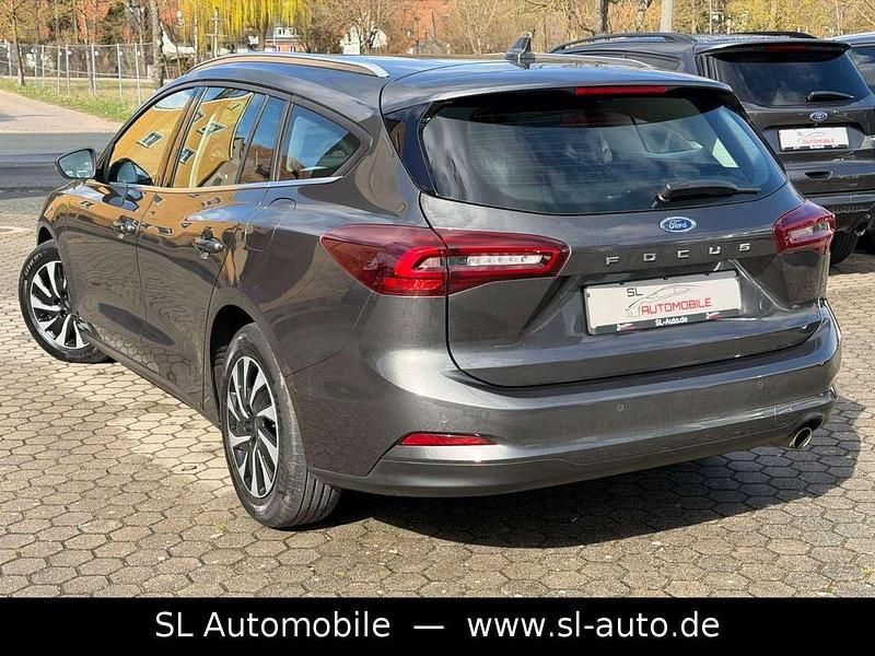 Gebraucht Ford Focus Titanium 120 PS (88 kW) 2022 Magneticgrau (metallic) Kombi