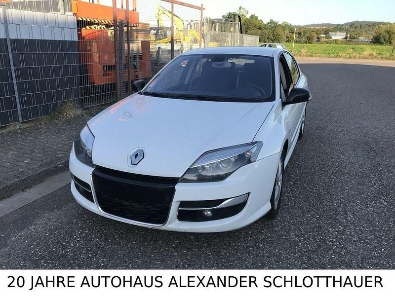 Weiß Gebraucht 2013 Renault Laguna III Bose Edition Limousine | 3.000 € - Bild 1/4