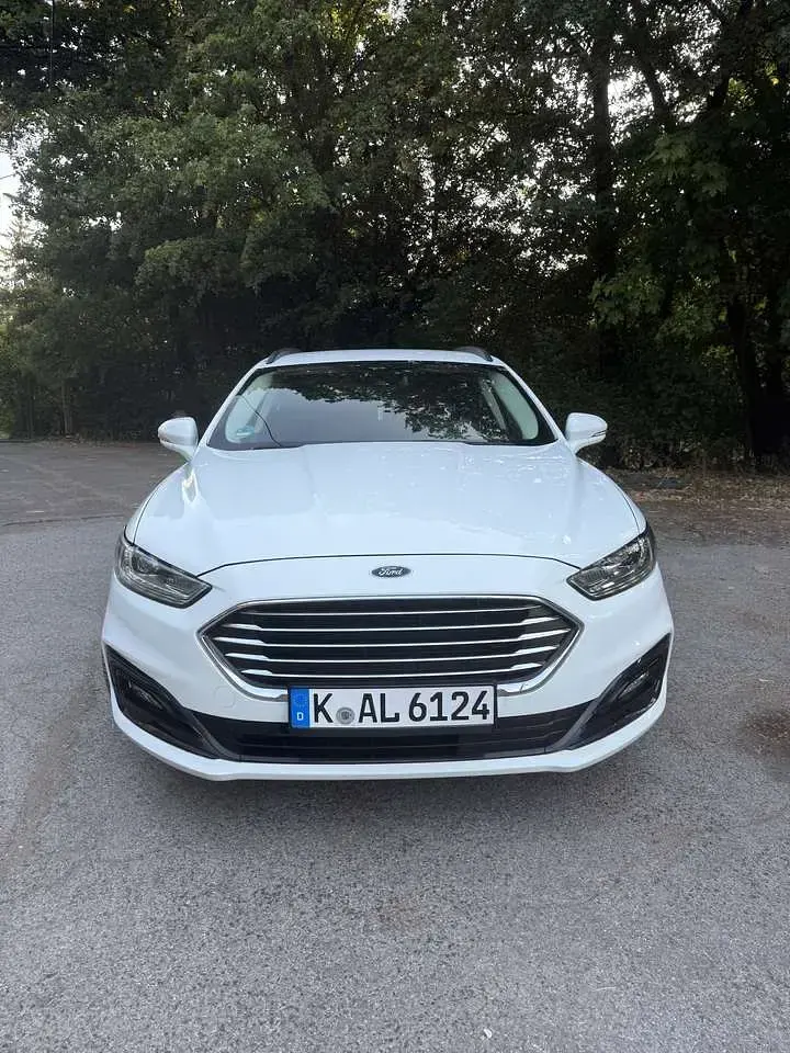 Gebraucht Ford Mondeo Trend 140 PS (102 kW) 2020 Weiß Kombi