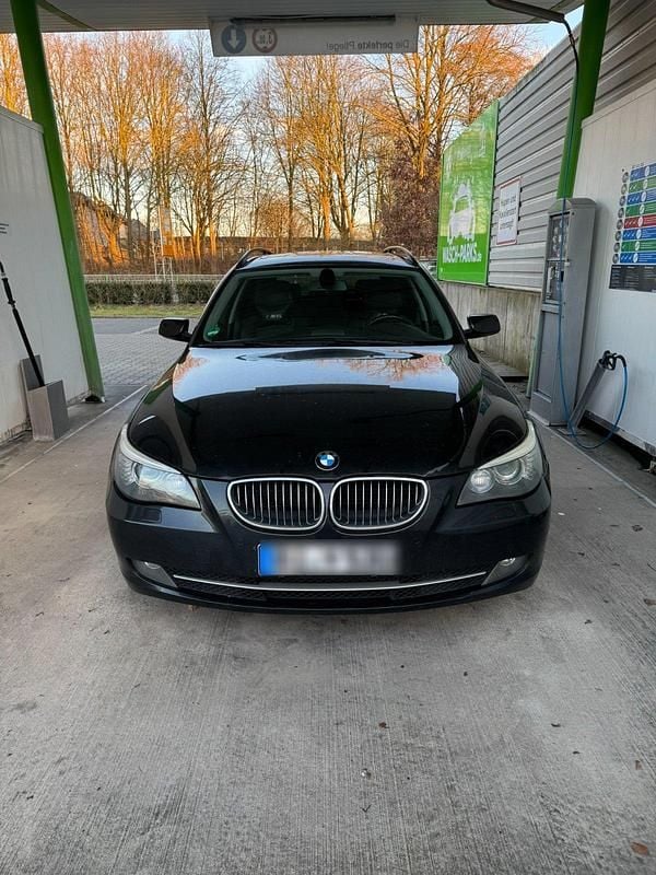 Gebraucht BMW 530 Performance 235 PS (172 kW) 2008 Schwarz Kombi