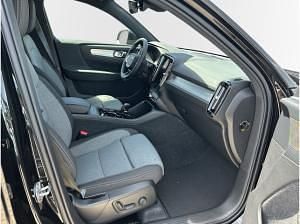 Gebraucht Volvo XC40 Plus 197 PS (144 kW) 2025 Schwarz (onyx black / metallic) SUV