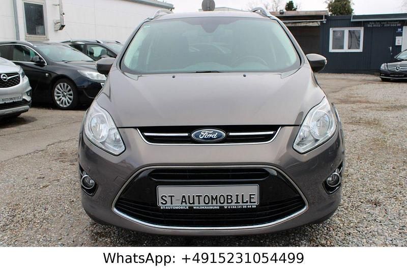 Gebraucht Ford Grand C-Max Titanium 140 PS (102 kW) 2014 Braun Van / Kleinbus