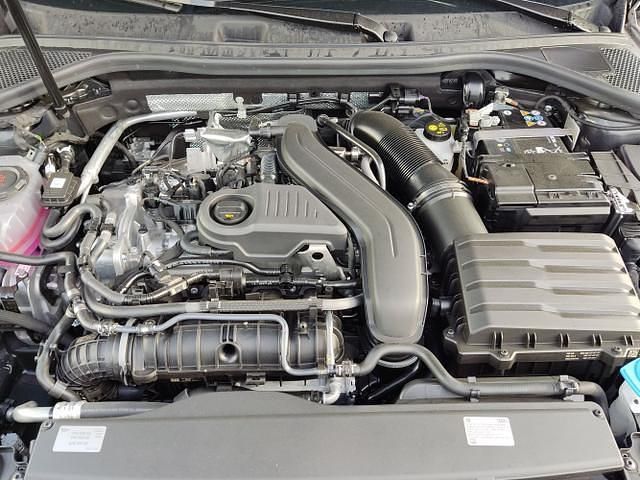 Gebraucht Audi A3 150 PS (110 kW) 2024 Distriktgrün metallic distriktgrün metallic Limousine