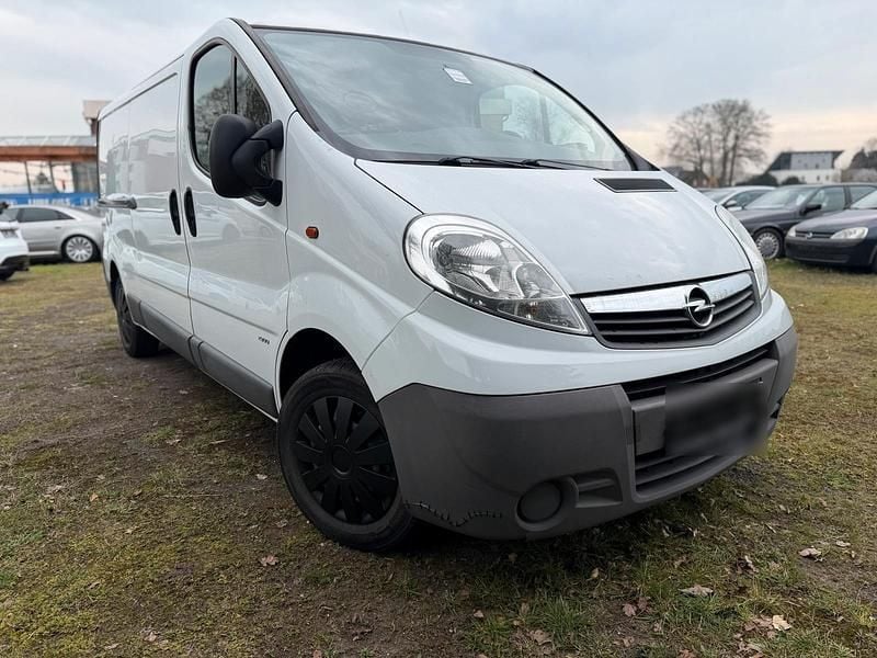 Gebraucht Opel Vivaro 114 PS (83 kW) 2015 Weiß Van / Kleinbus