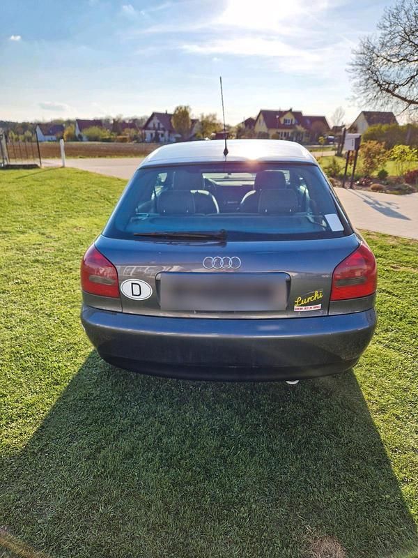 Second-hand Audi A3 101 CP (74 kW) 1999 Gri Hatchback