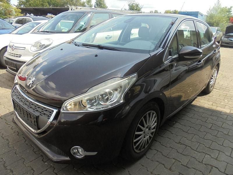 Braun Gebraucht 2012 Peugeot 208 Allure Kleinwagen | 5.299 € (Guter Preis) - Bild 1/4