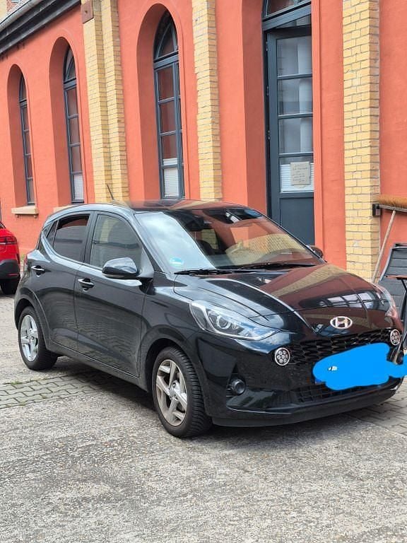 Schwarz Gebraucht 2023 Hyundai i10 GO! Kleinwagen | 14.200 € (Fairer Preis) - Bild 1/4