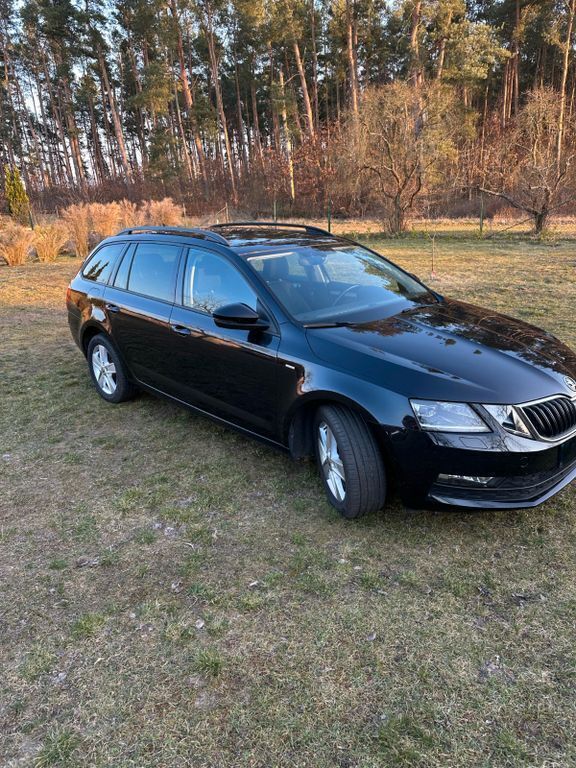 Schwarz Gebraucht 2017 Skoda Octavia Drive Kombi | 14.999 € (Fairer Preis) - Bild 1/4