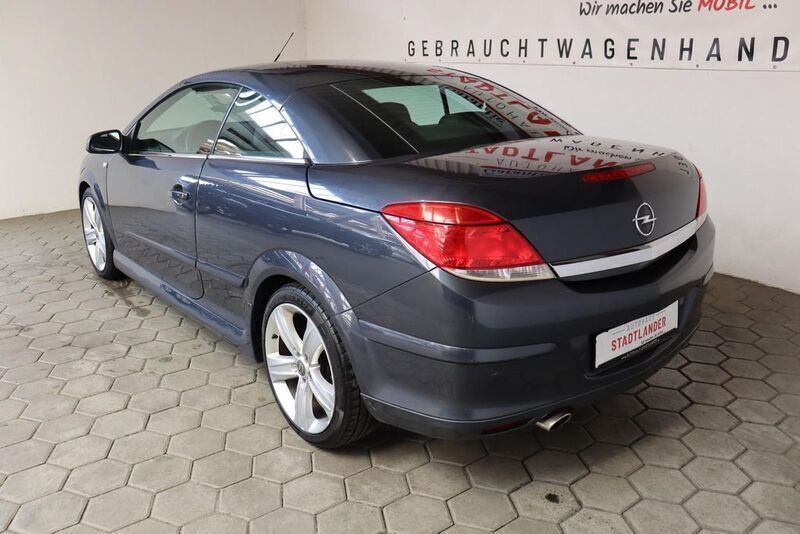 Gebraucht Opel Astra Cabriolet Cosmo 140 PS (102 kW) 2008 Metro m2 Cabrio