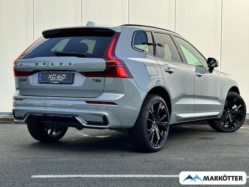 Neu Volvo XC60 Plus 455 PS (334 kW) 2025 Grau SUV