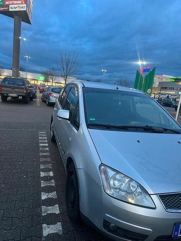 Używany Ford Focus 109 KM (80 kW) 2005 Szary Minivan