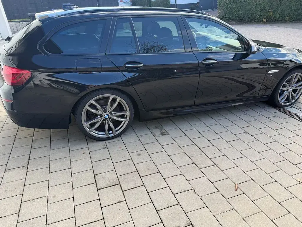 Gebraucht BMW M550 Sport Line 381 PS (280 kW) 2015 Schwarz Kombi