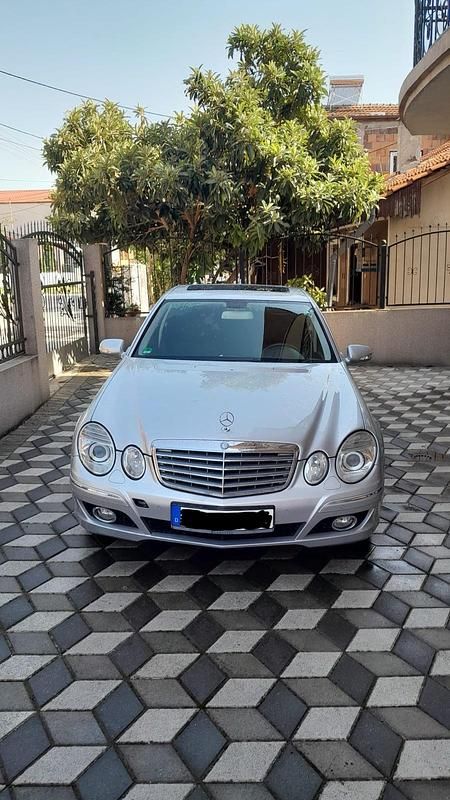 Gebraucht Mercedes E220 170 PS (125 kW) 2008 Silber Limousine