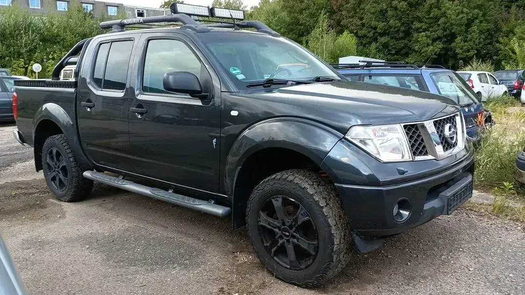 Gebraucht Nissan Navara 171 PS (125 kW) 2006 Schwarz Pickup