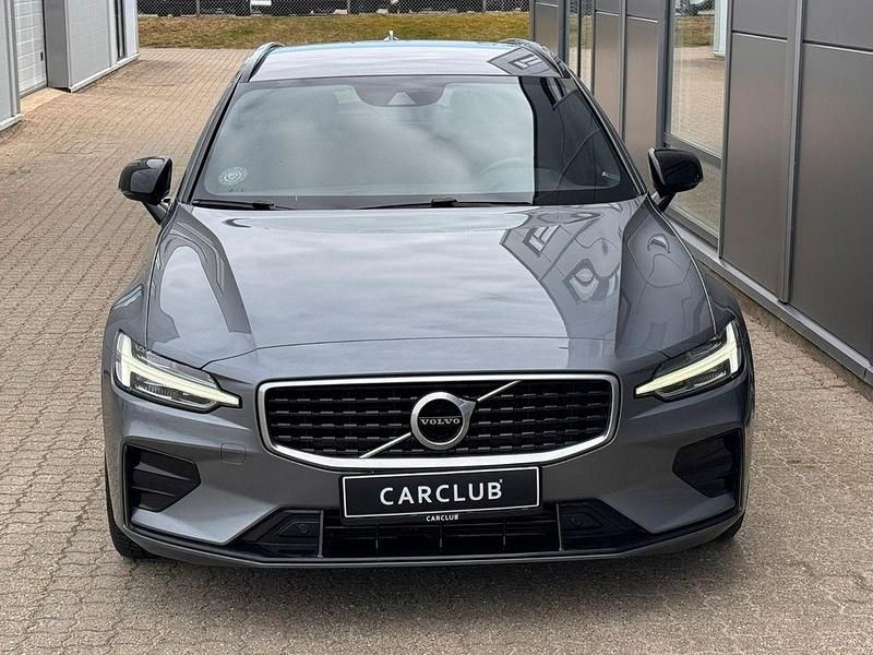 Gebraucht Volvo V60 R-Design 190 PS (139 kW) 2020 Grau Kombi