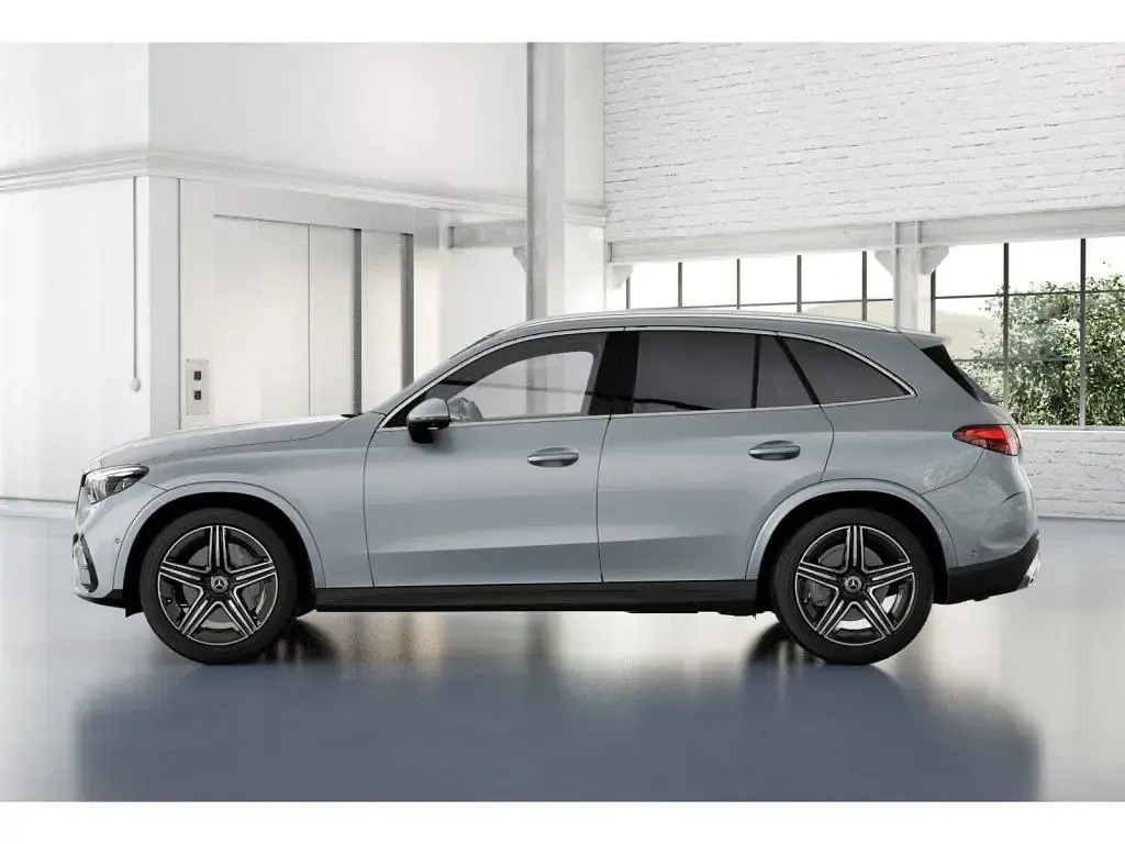 Gebraucht Mercedes GLC220 AMG 197 PS (144 kW) 2026 Silber SUV