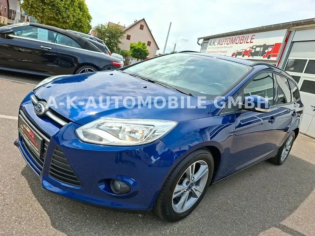Gebraucht Ford Focus SYNC Edition 125 PS (91 kW) 2013 Blau Limousine