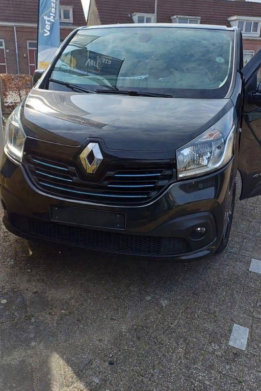 Gebraucht Renault Trafic 121 PS (88 kW) 2017 Schwarz Van / Kleinbus