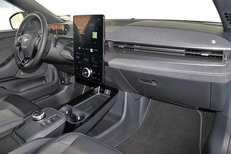 Gebraucht Ford Mustang Mach-E GT Extended Range 358 kW (487 PS) 2022 Grabber blue metallic SUV