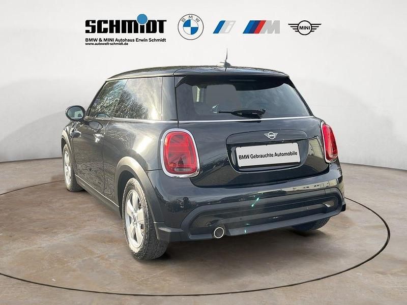 Gebraucht Mini Cooper Essential 136 PS (100 kW) 2024 Schwarz Kleinwagen