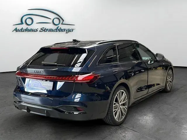 Gebraucht Audi A5 S-line plus 204 PS (150 kW) 2025 Firmamentblau Kombi