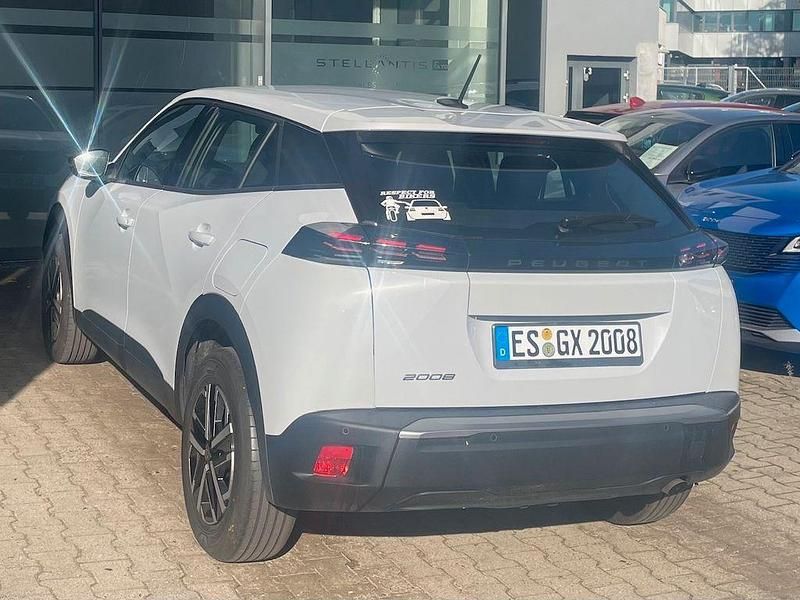 Gebraucht Peugeot 2008 101 PS (74 kW) 2024 Weiß SUV