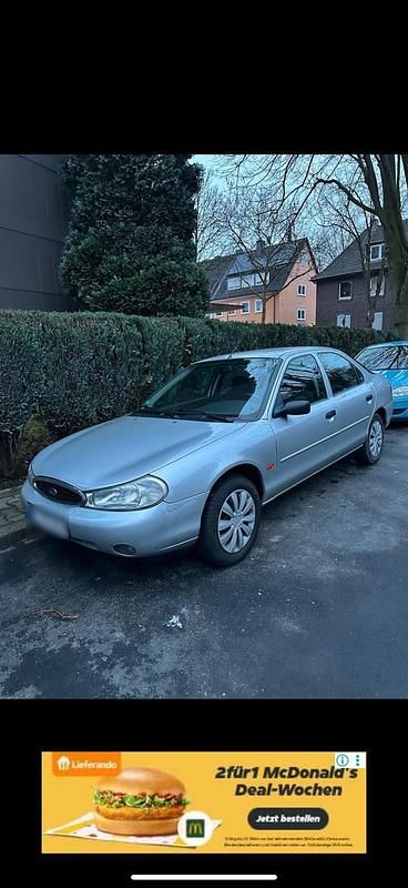 Gebraucht Ford Mondeo 130 PS (95 kW) 1998 Silber Limousine