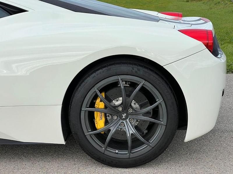 Gebraucht Ferrari 458 570 PS (419 kW) 2012 Weiß Coupé