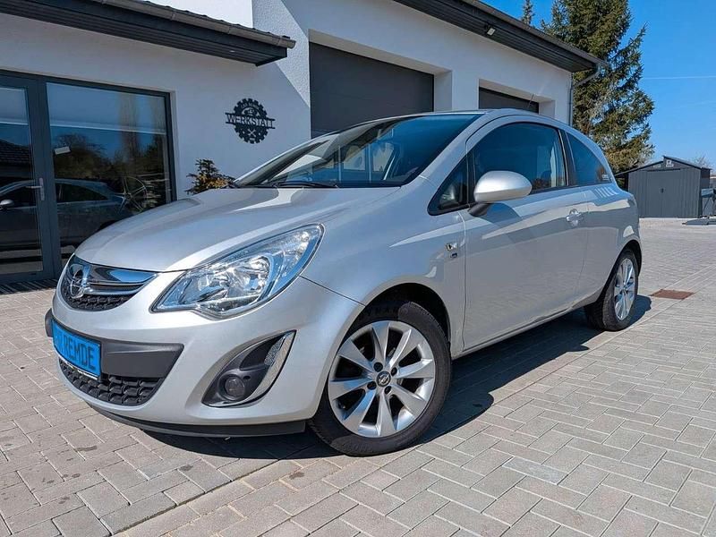 Second-hand Opel Corsa 87 CP (63 kW) 2012 Argintiu Hatchback