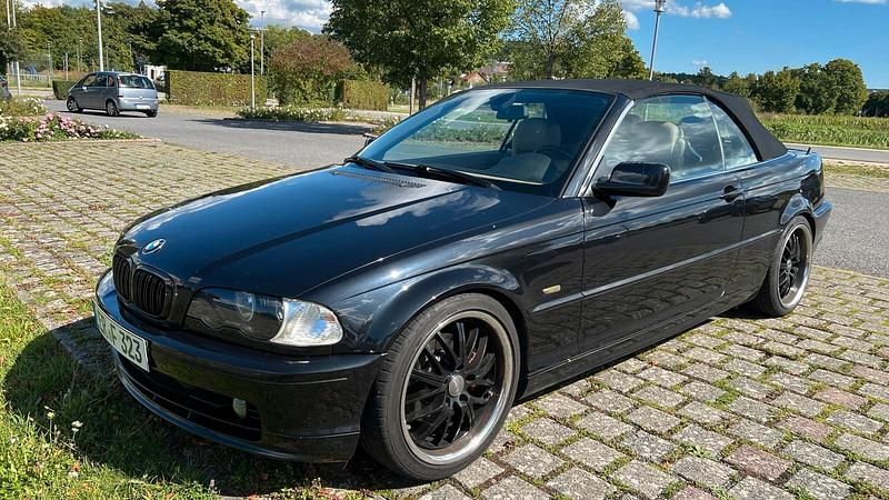 Schwarz Gebraucht 2000 BMW 323 Cabriolet Cabrio | 6.999 € (Teuer) - Bild 1/4