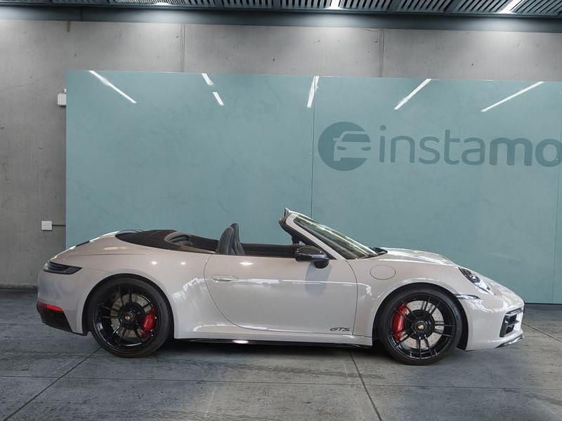 Grau Gebraucht 2023 Porsche 911 Carrera 4 Cabriolet Cabrio | 185.949 € - Bild 1/4