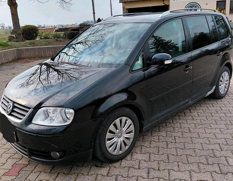 Gebraucht VW Touran 140 PS (102 kW) 2005 Schwarz Van / Kleinbus
