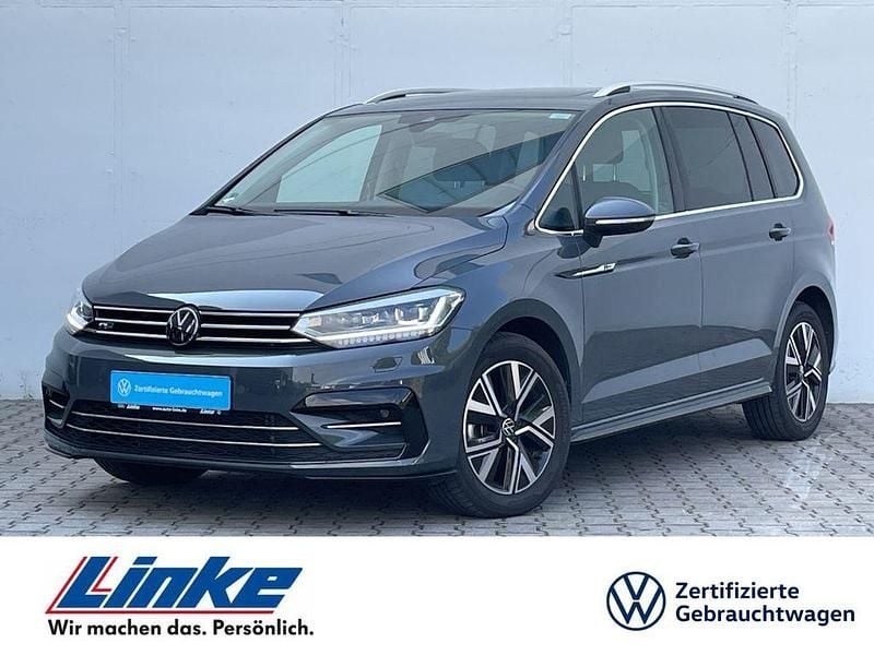 Delfingrau metallic Gebraucht 2025 VW Touran R-line Van / Kleinbus | 39.480 € (Etwas zu teuer) - Bild 1/4