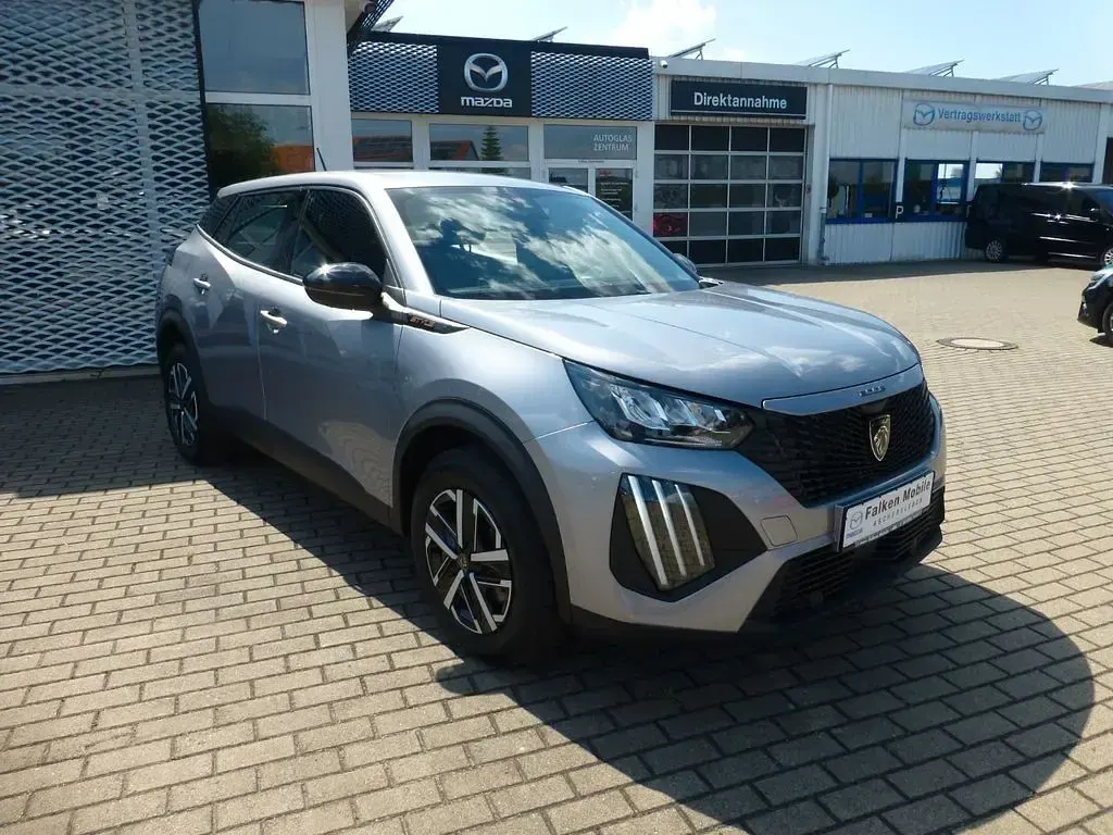 Gebraucht Peugeot 2008 Style 145 PS (106 kW) 2025 Silber SUV