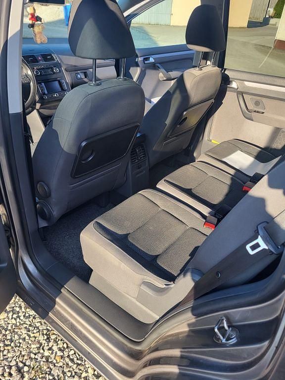 Gebraucht VW Touran Highline 105 PS (77 kW) 2011 Grau Van / Kleinbus