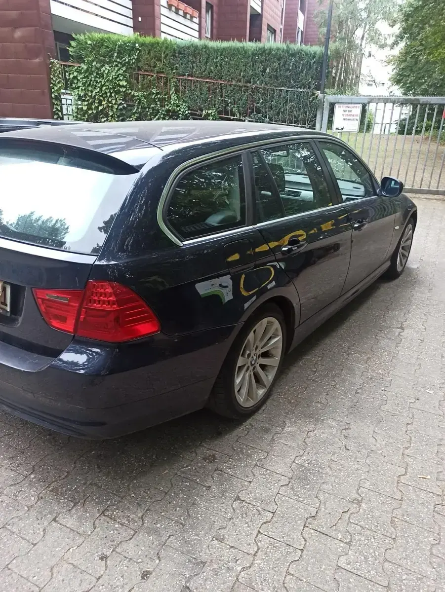 Gebraucht BMW 325 218 PS (160 kW) 2009 Kombi