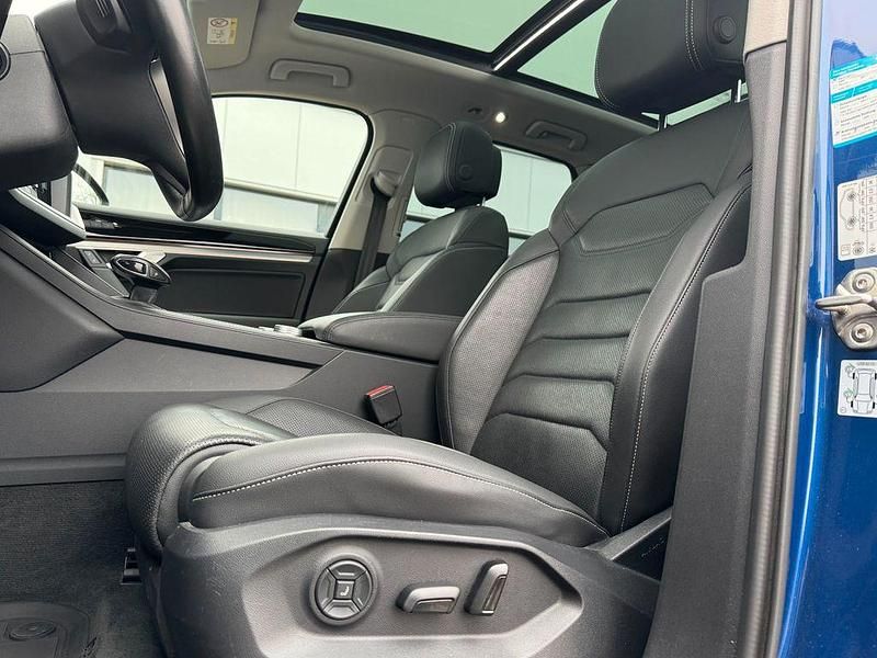 Gebraucht VW Touareg Elegance 286 PS (210 kW) 2018 Blau SUV