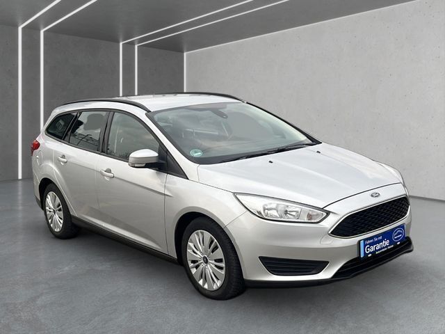 Gebraucht Ford Focus Trend 120 PS (88 kW) 2018 Polarsilber metallic Kombi
