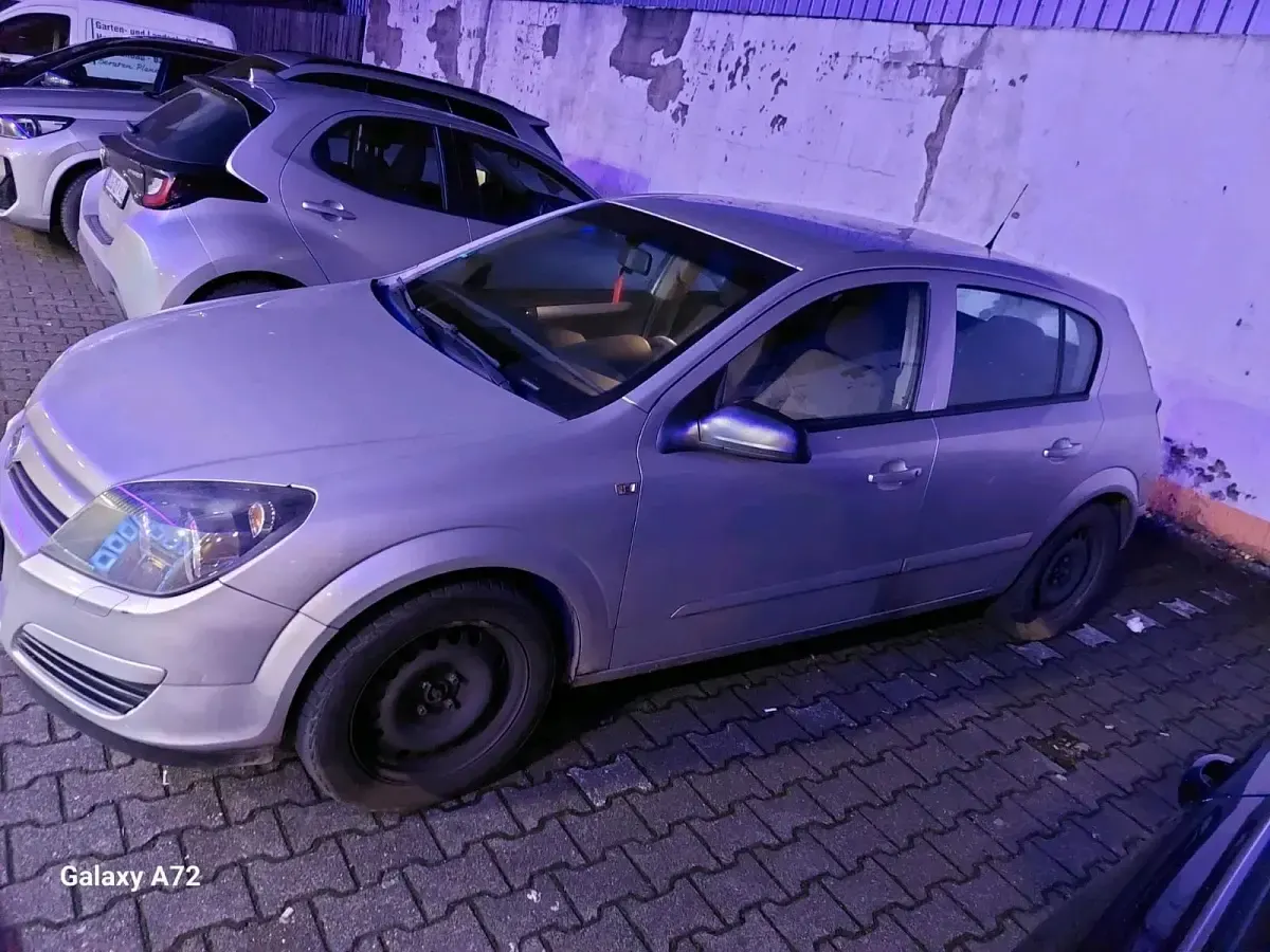 Gebraucht Opel Astra 105 PS (77 kW) 2005 Silber Kleinwagen
