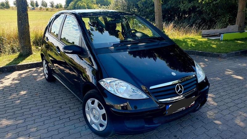 Schwarz Gebraucht 2004 Mercedes A170 Classic Kleinwagen | 2.590 € (Fairer Preis) - Bild 1/1