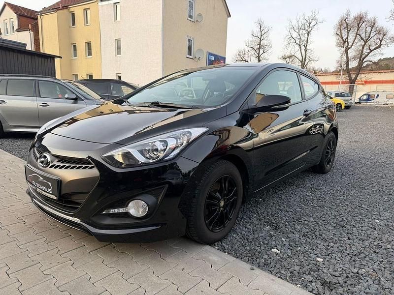 Gebraucht Hyundai Coupé Classic 90 PS (66 kW) 2013 Schwarz Coupé