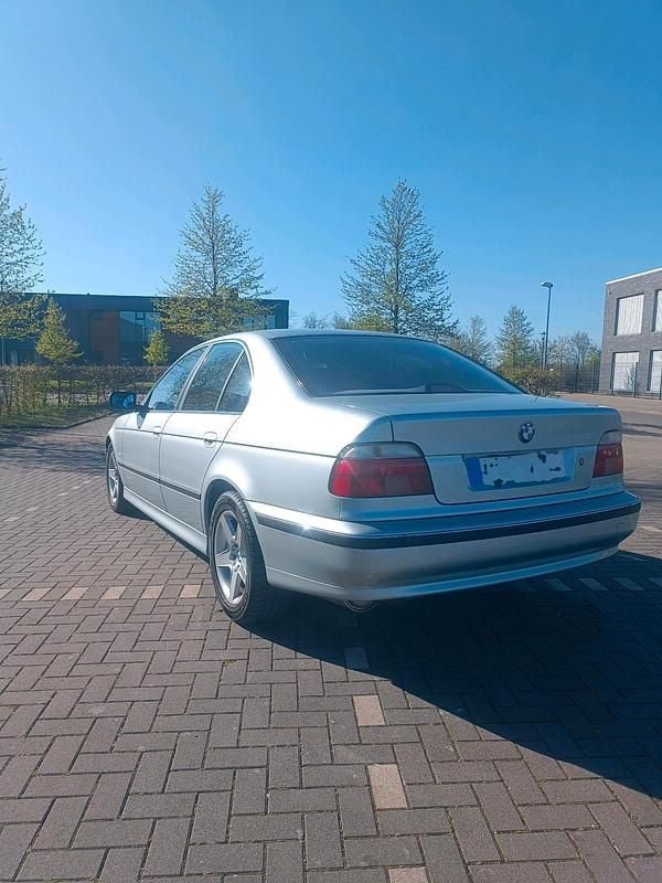 Silber Gebraucht 1998 BMW 528 Limousine | 3.299 € (Guter Preis) - Bild 1/4