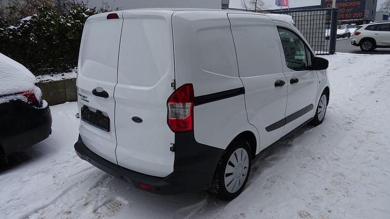 Gebraucht Ford Transit 101 PS (74 kW) 2019 Weiß Van / Kleinbus