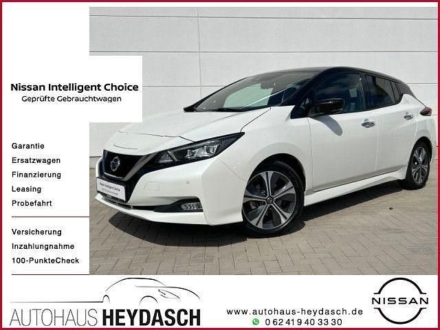 White/black Gebraucht 2021 Nissan Leaf Tekna Kleinwagen | 16.988 € (Etwas zu teuer) - Bild 1/4