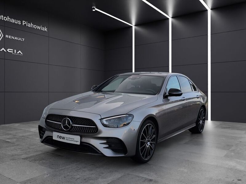 Grau Gebraucht 2021 Mercedes E400 AMG line Limousine | 49.985 € (Teuer) - Bild 1/4