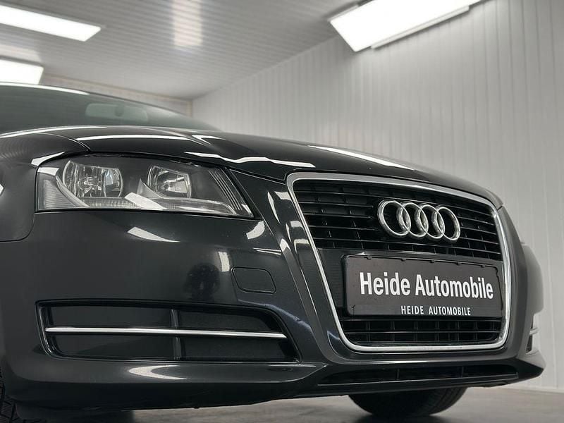 Gebraucht Audi A3 Attraction 102 PS (75 kW) 2010 Schwarz Kleinwagen